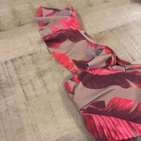 Envya High Waist Ruffle 2p Bikini Set Medium  NWT Boutique - Picture 5 of 8